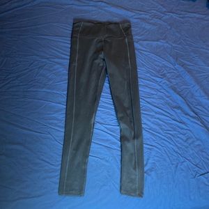 Victoria’s Secret Black Essential Pocket Legging Size 6